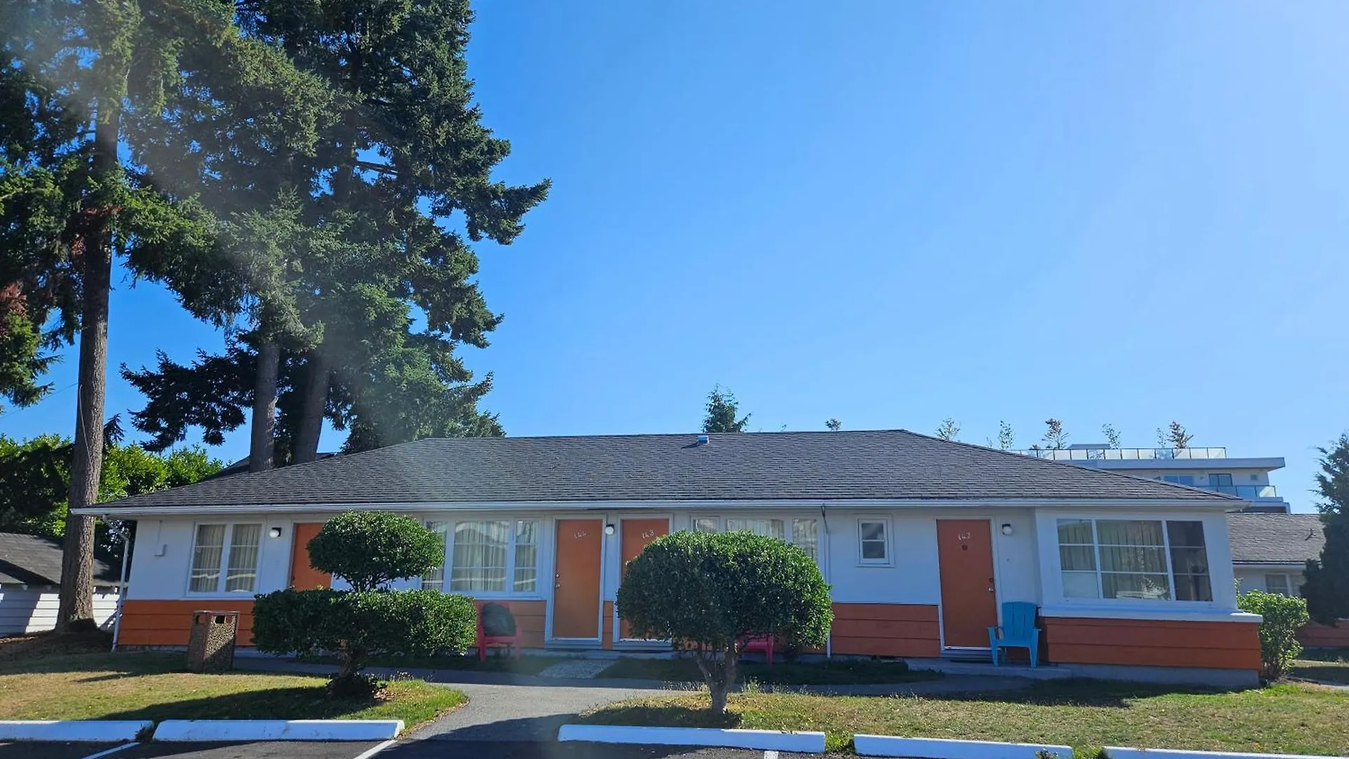 **  2400 Motel Vancouver Canada